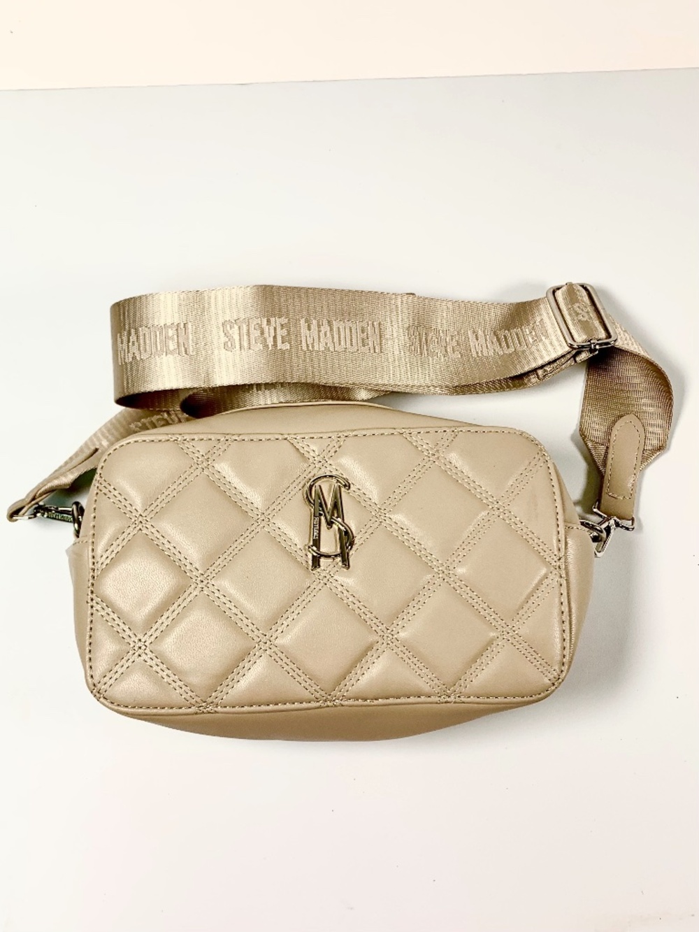 Trendy Steve Madden Wallie Quilted Taupe Beige Crossbody Shoulder Camera Bag